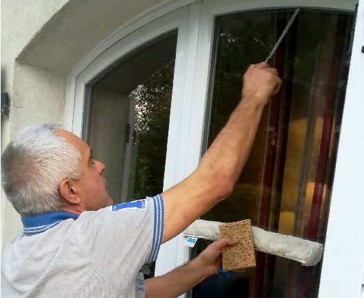 Mr Garcia, spécialiste du nettoyage de vitres en Seine Saint Denis et à Paris